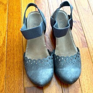 Hokus Pokus size 8 wedges